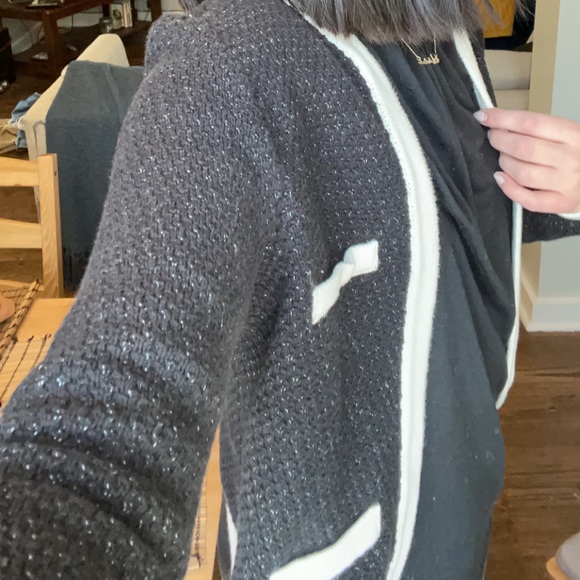 Classic Ann Taylor Cardigan - Picture 4 of 7